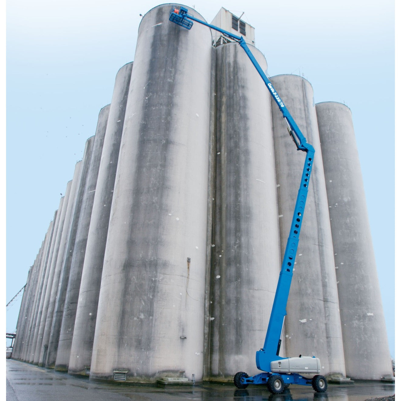 Mobile knuckle boom - 41m (135ft) diesel - Mega Hire